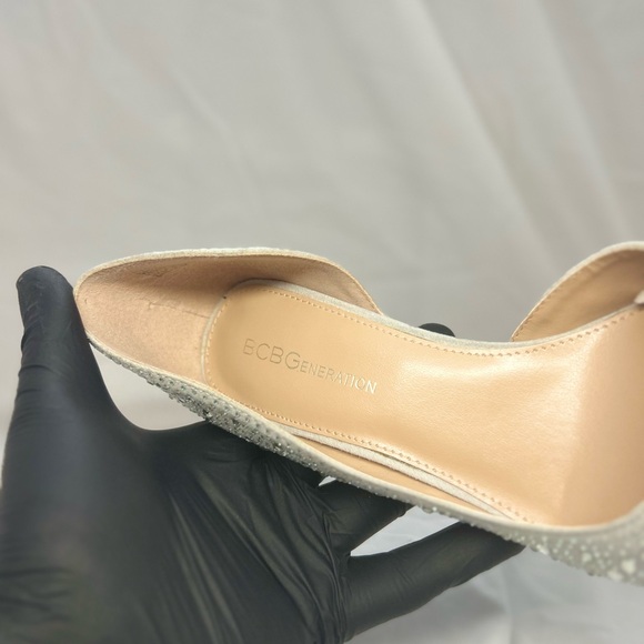 BCB Generation Heels  Stye is  Sliver Handy   Size 7M - Picture 10 of 10